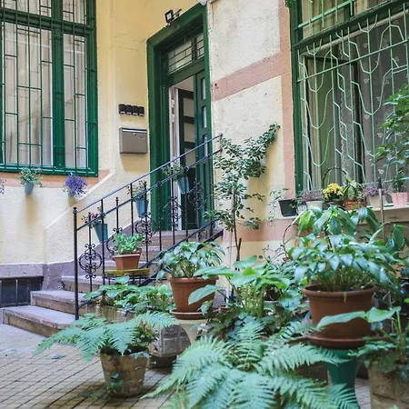 Budapest Passage 2-3